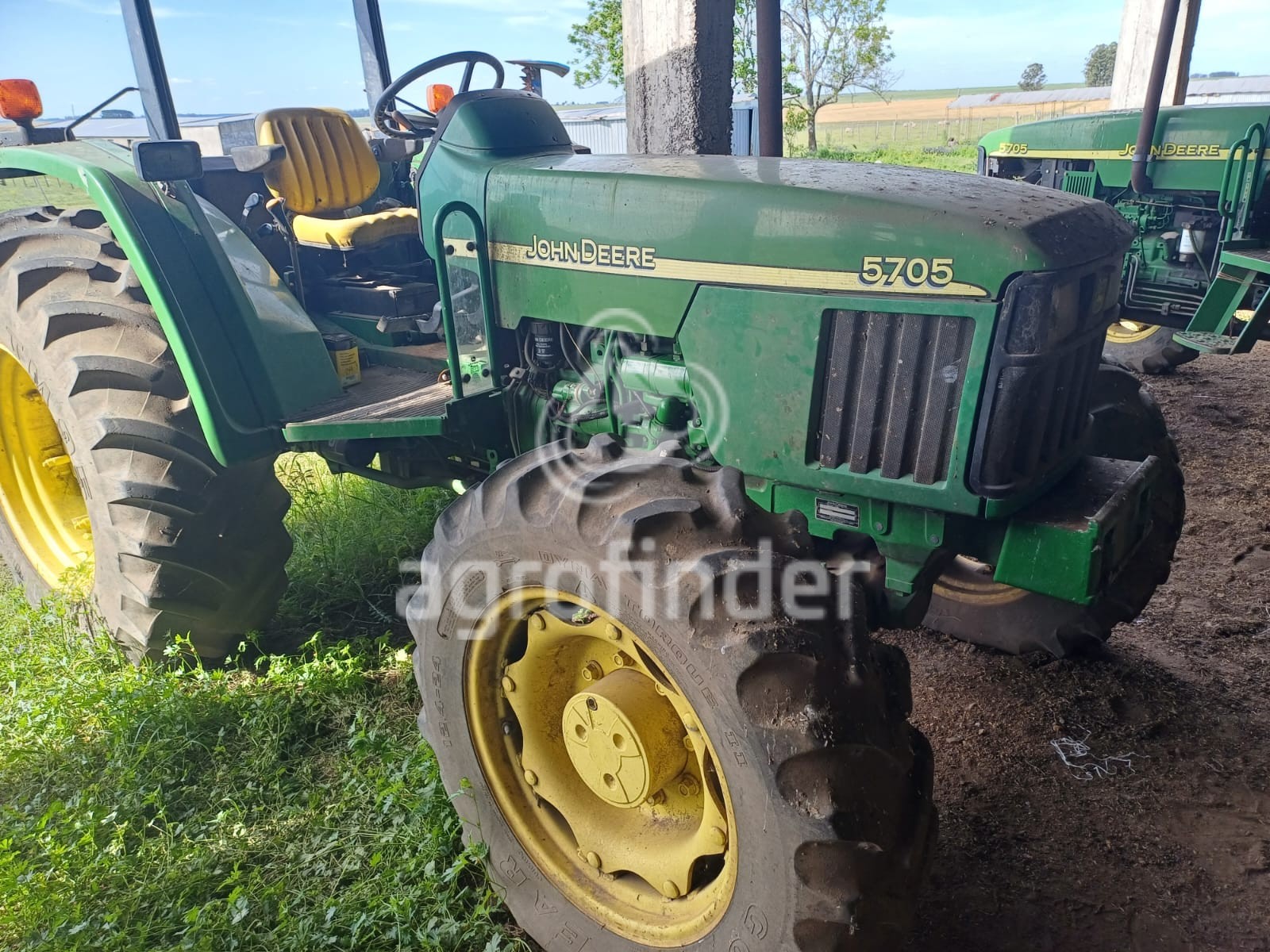 Trator John Deere 5705 ano 2008 | agrofinder