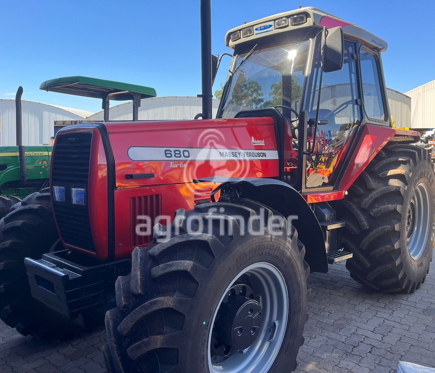 Trator Massey Ferguson 680 ano 2002 | agrofinder