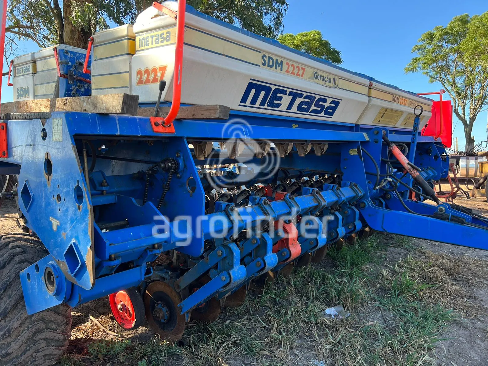 Plantadeira de inverno Metasa SDM 2227 Ano 2003 | agrofinder