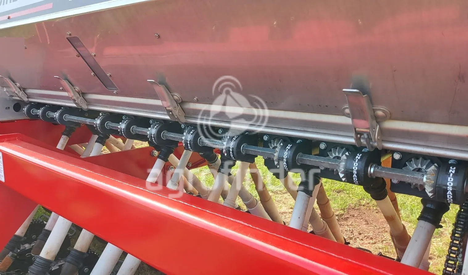 Plantadeira múltipla Semeato SSM23 Ano 2000 | agrofinder