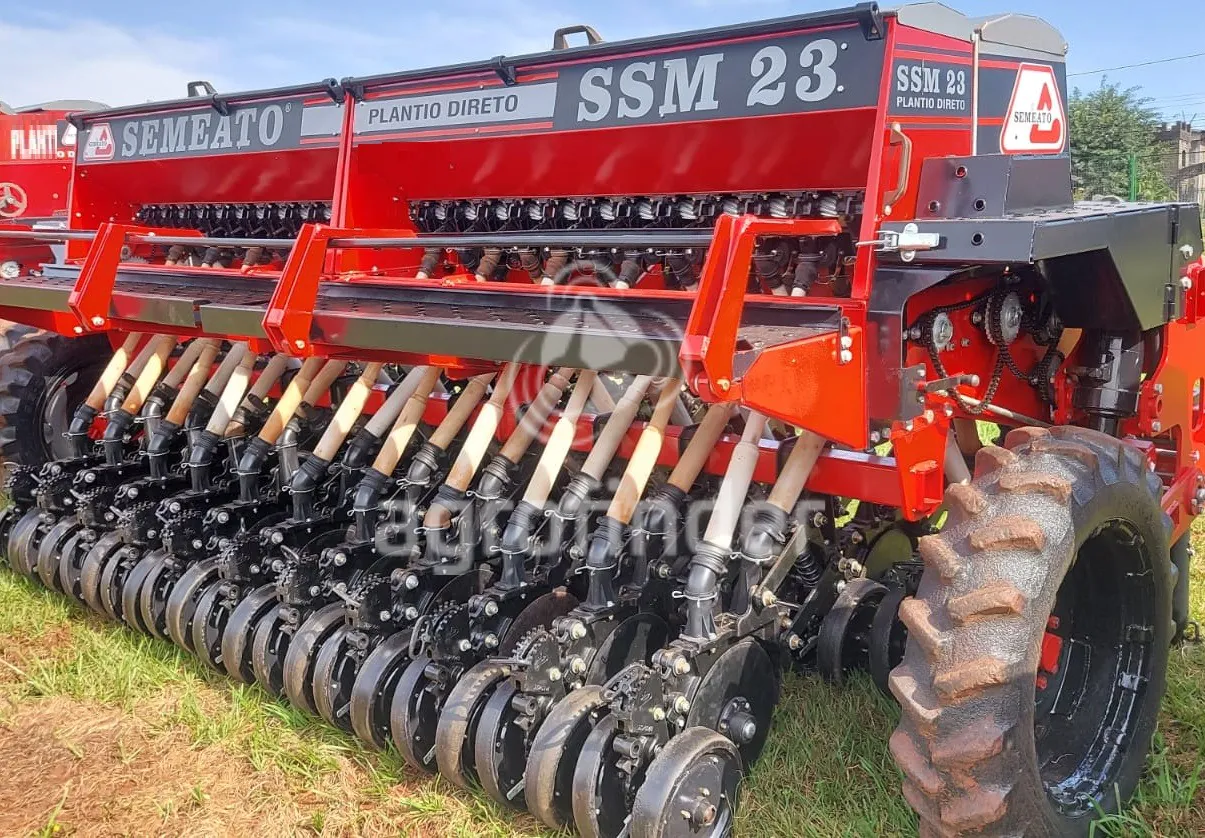 Plantadeira múltipla Semeato SSM23 Ano 2000 | agrofinder