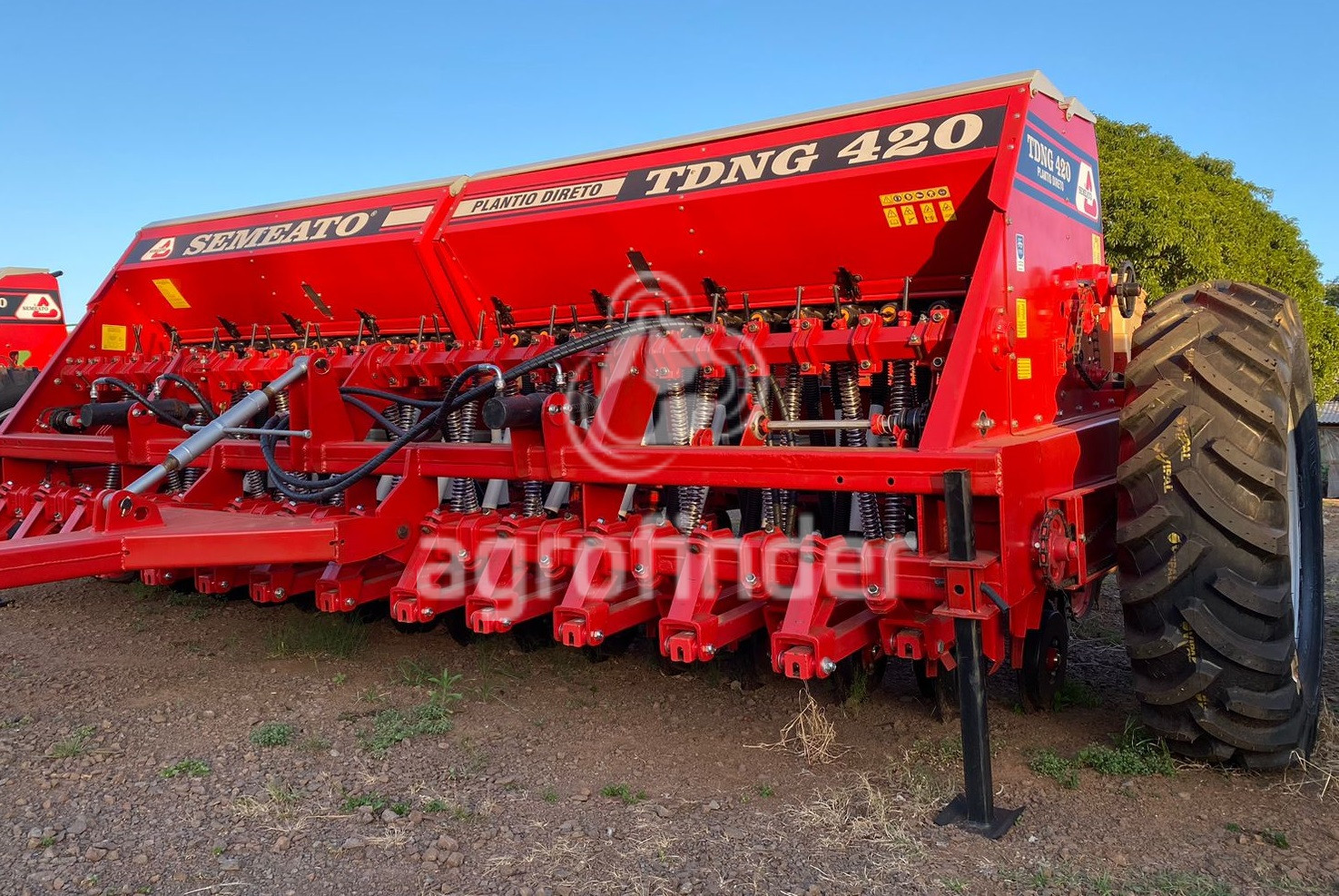 Plantadeira de Inverno Semeato TDNG 420 Ano 2002 | agrofinder