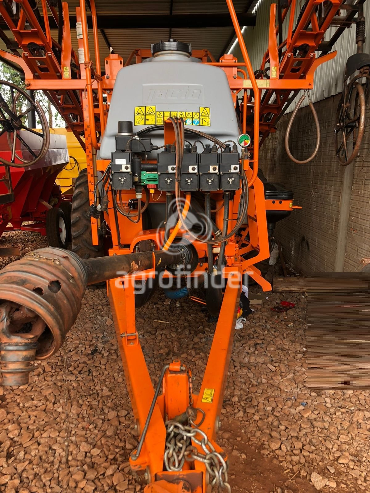 Pulverizador De Arrasto Jacto Advanced 3000 AM 24 Ano 2015 Agrofinder
