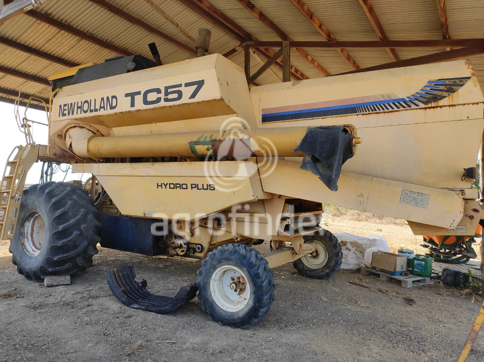 Colheitadeira New Holland TC 57 ano 2003 | agrofinder