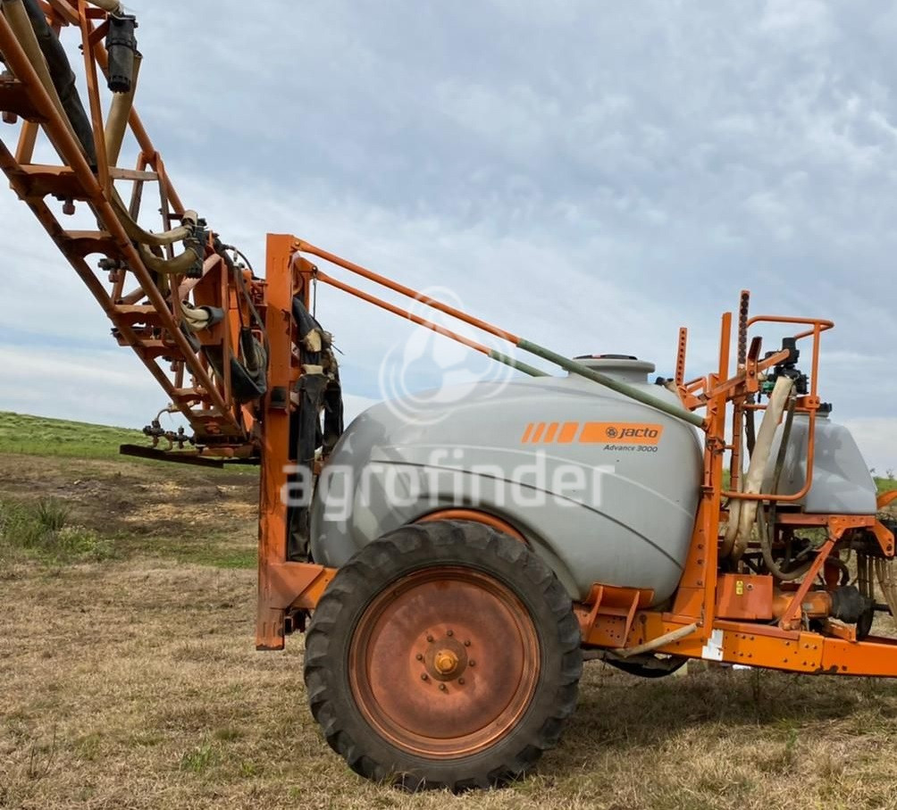 Pulverizador De Arrasto Jacto Advance 3000 AM 24 Ano 2012 Agrofinder