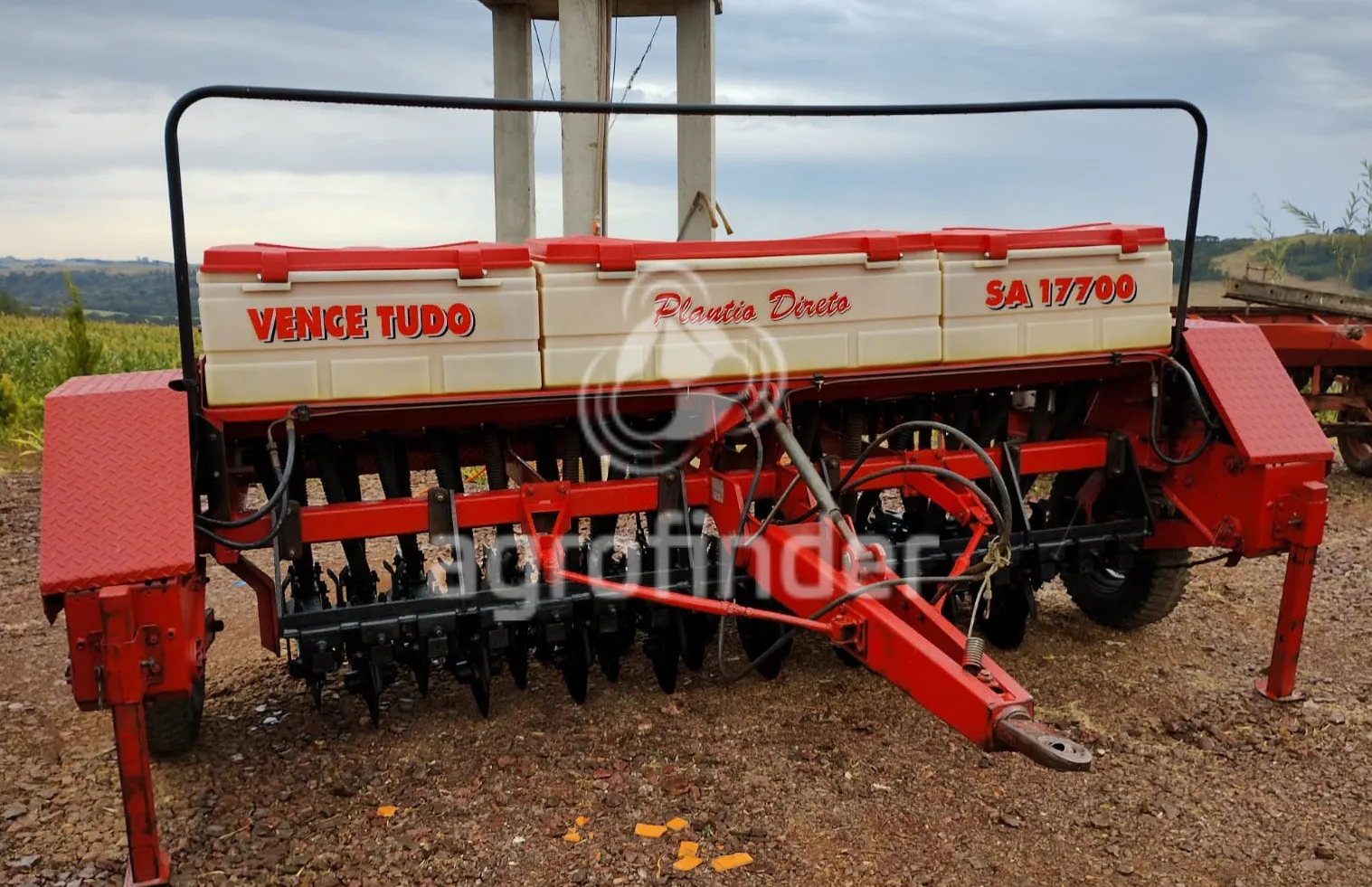 Plantadeira de Inverno Vence Tudo SA 17700 A Ano 2007 | agrofinder
